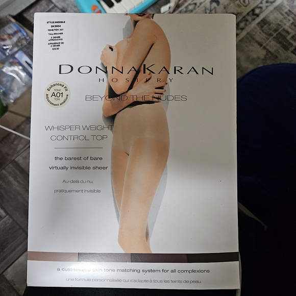Donna Karan Accessories - Donna Karan hosiery tone A01 size tall/grande